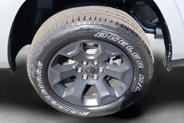 New 2026 RAM 1500 4x4 Crew Cab image 11