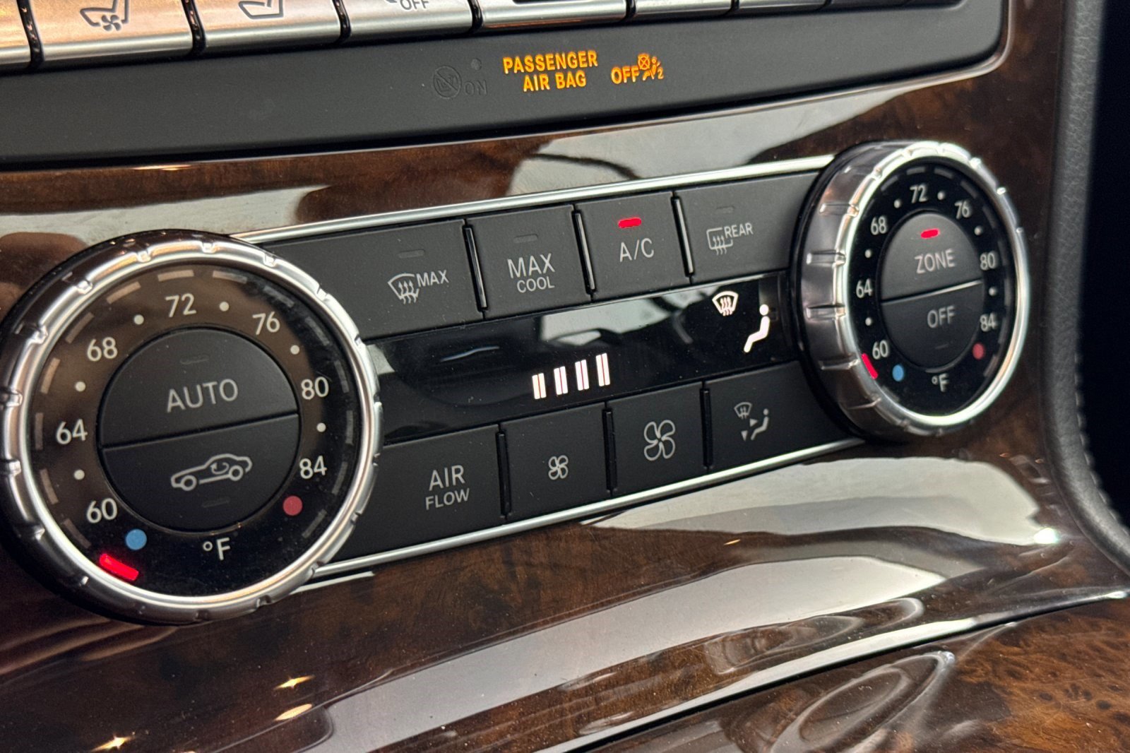 Used 2013 Mercedes-Benz SL 550 w/ Premium Pkg image 15