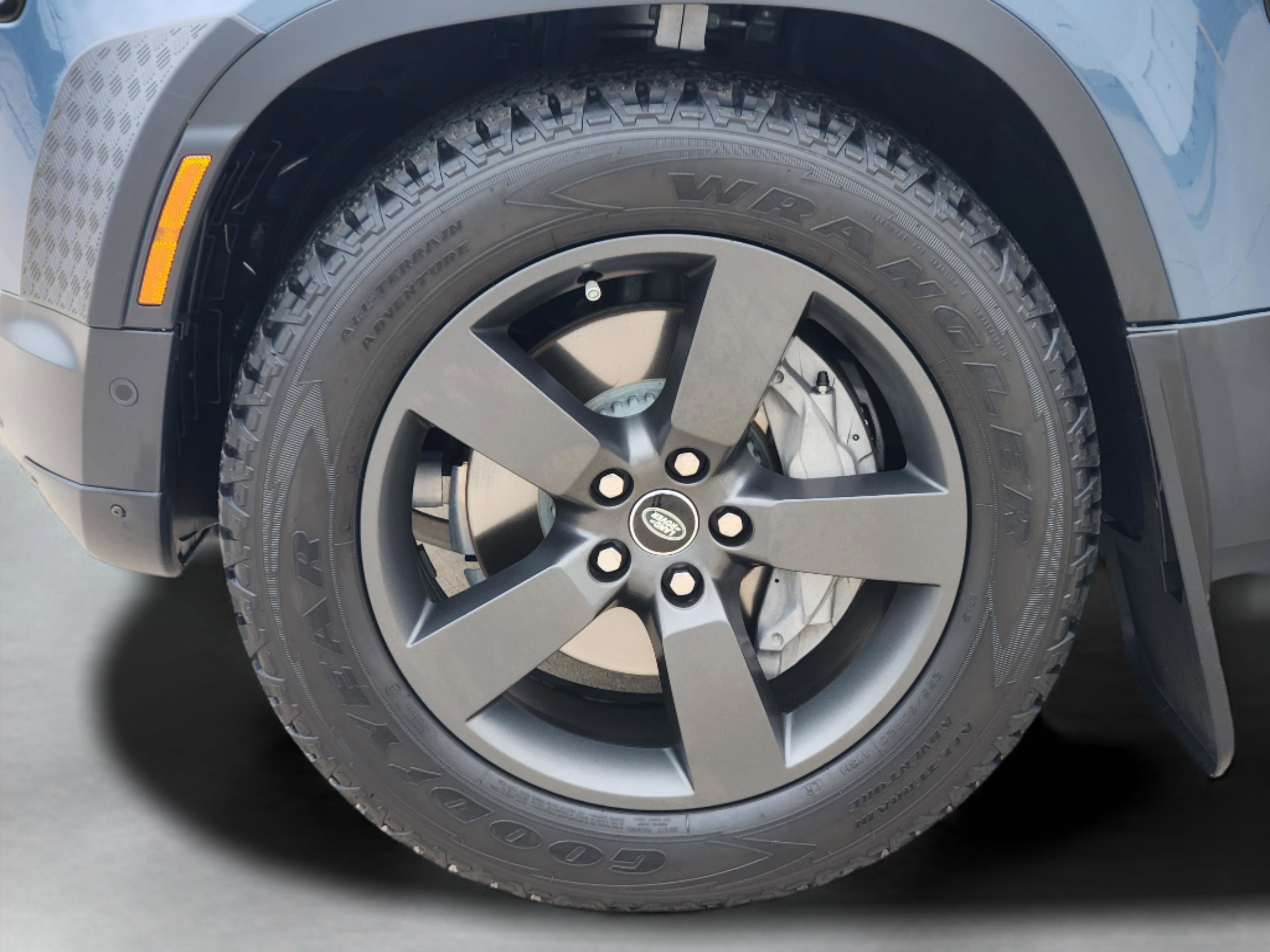 Certified 2025 Land Rover Defender 110 S image 32