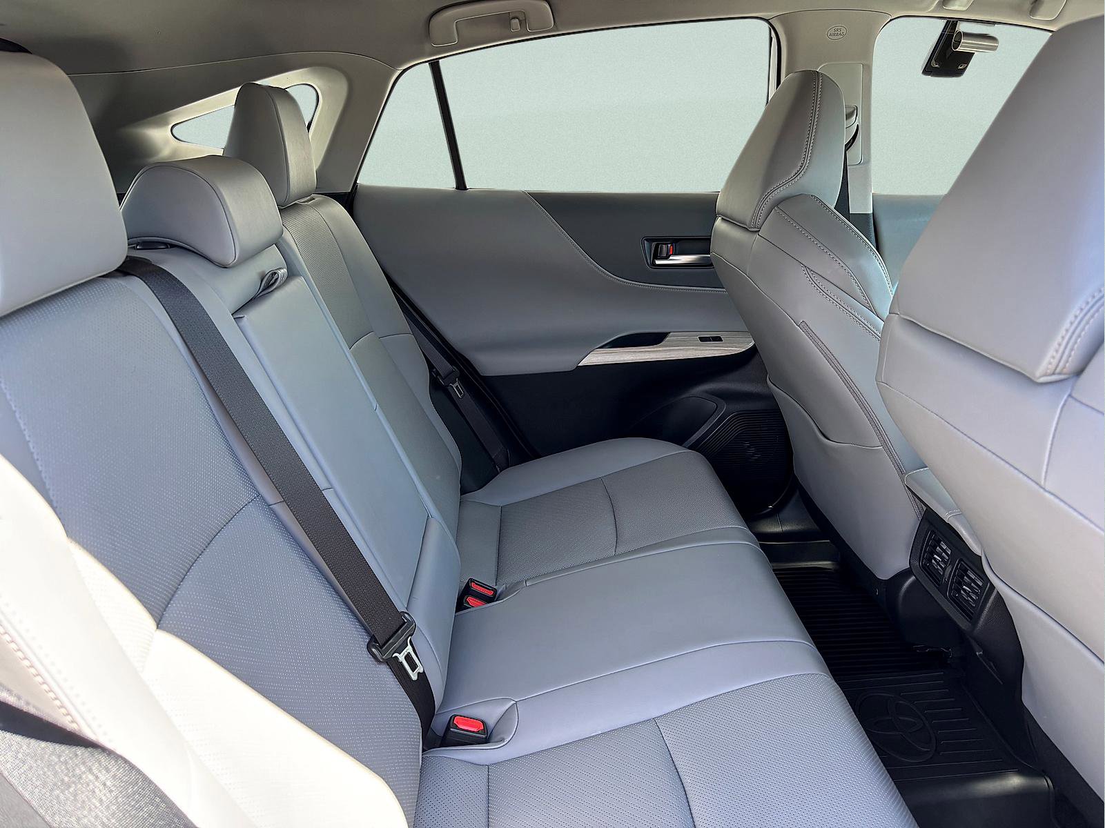 Used 2024 Toyota Venza Limited AWD/4WD image 31