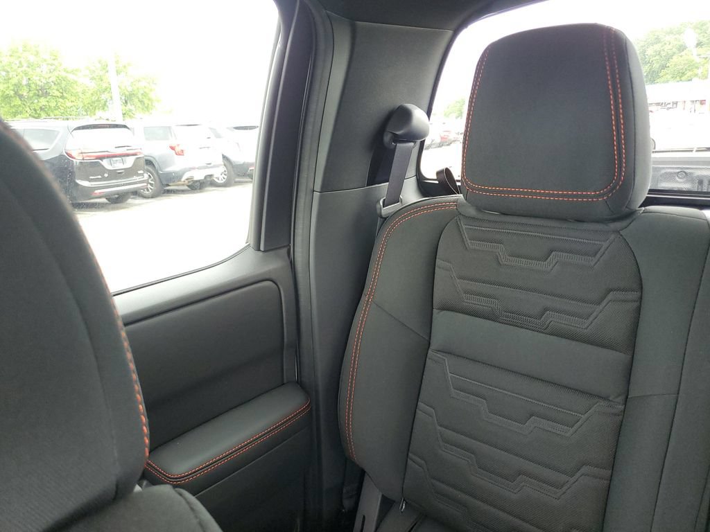 New 2025 Nissan Frontier PRO-4X AWD/4WD image 8