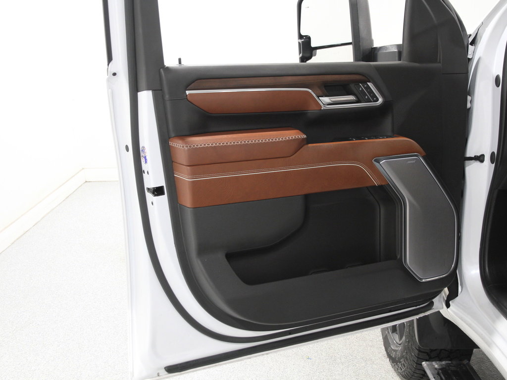 Used 2024 GMC Sierra 2500 Denali Ultimate w/ LPO, GMC Protection Package image 4