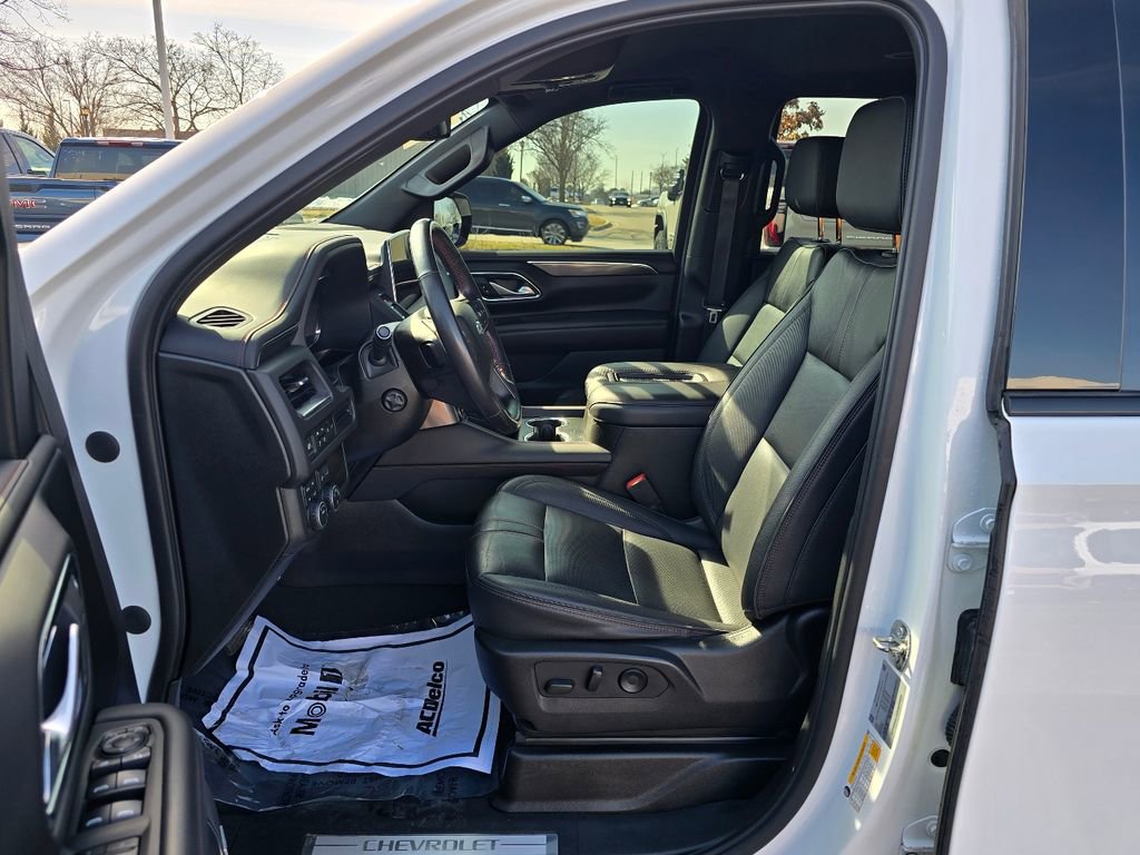 Used 2022 Chevrolet Tahoe RST w/ Luxury Package image 16