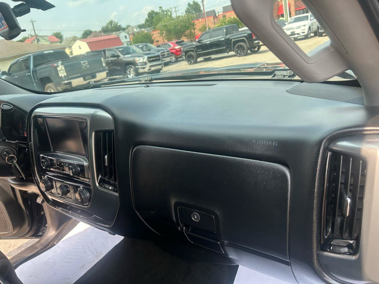 Used 2018 Chevrolet Silverado 1500 LT w/ All Star Edition AWD/4WD image 46