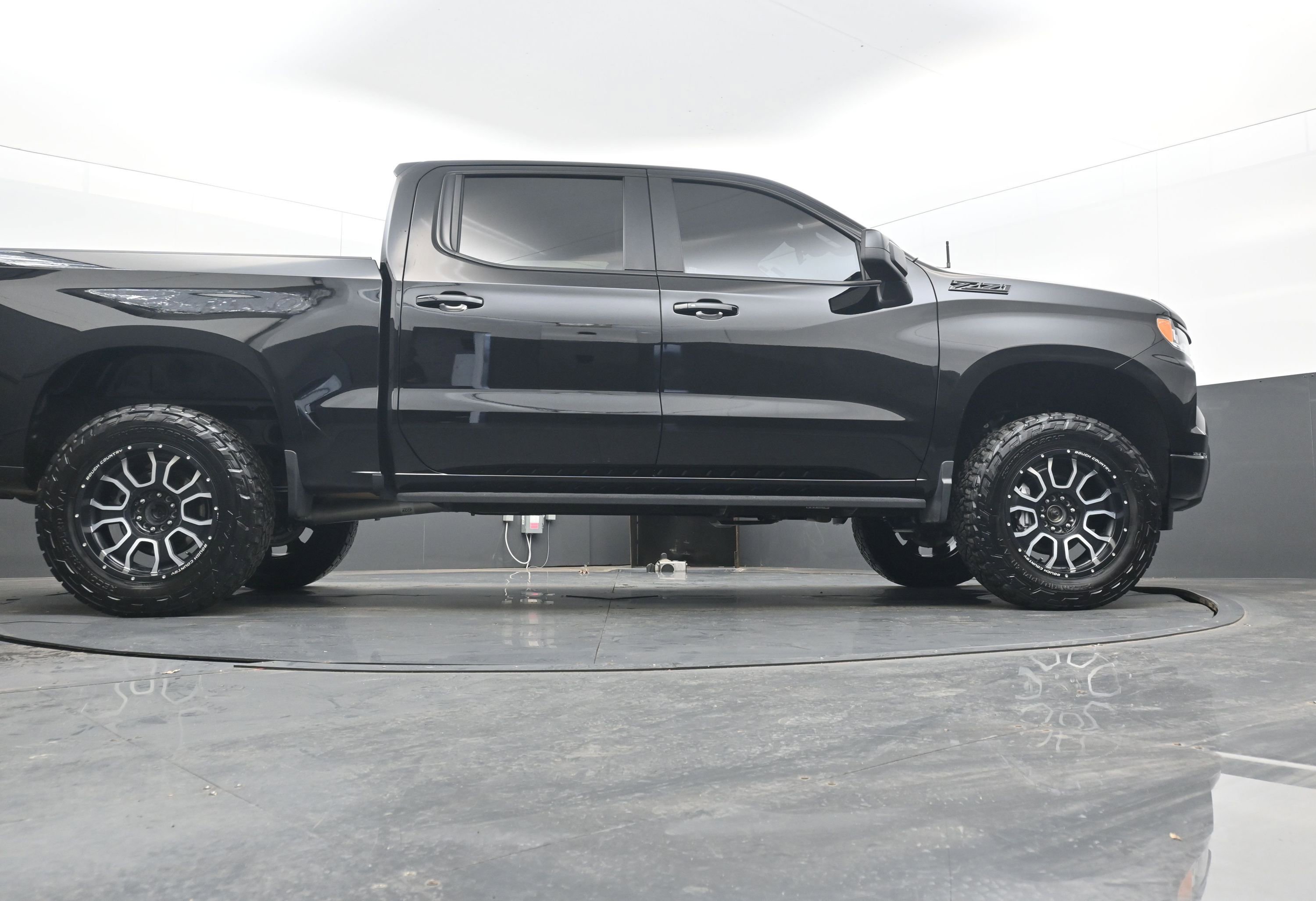 Used 2023 Chevrolet Silverado 1500 RST w/ Z71 Off-Road Package image 21