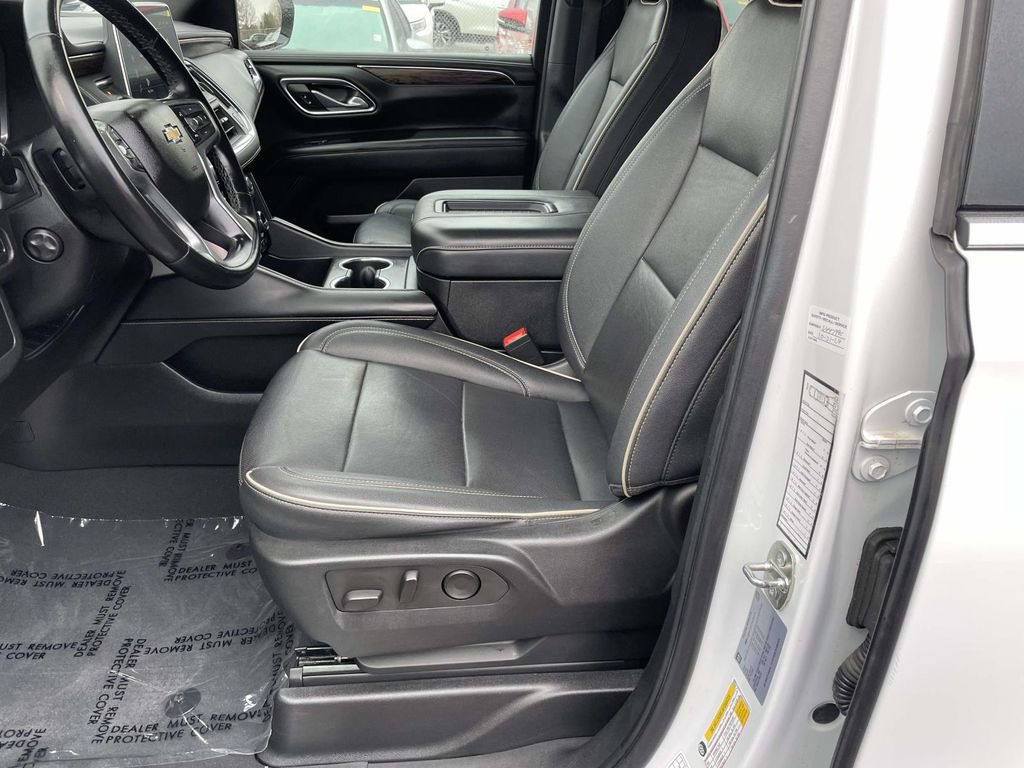 Used 2023 Chevrolet Suburban Premier image 27