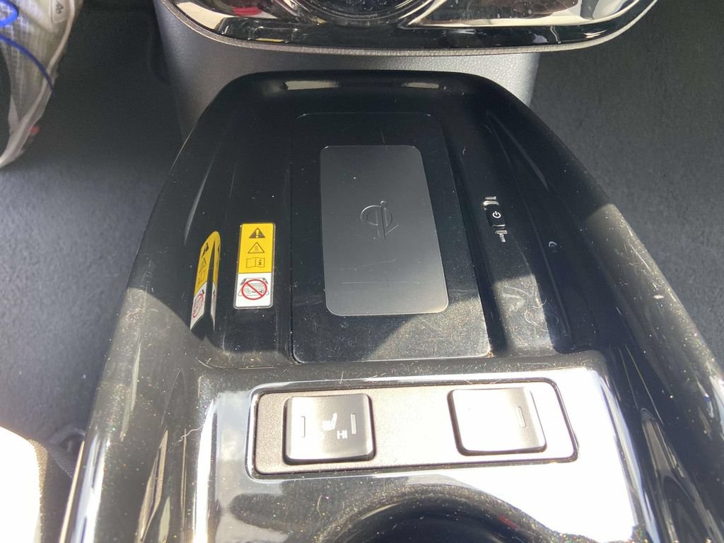 Used 2019 Toyota Prius Limited FWD image 25