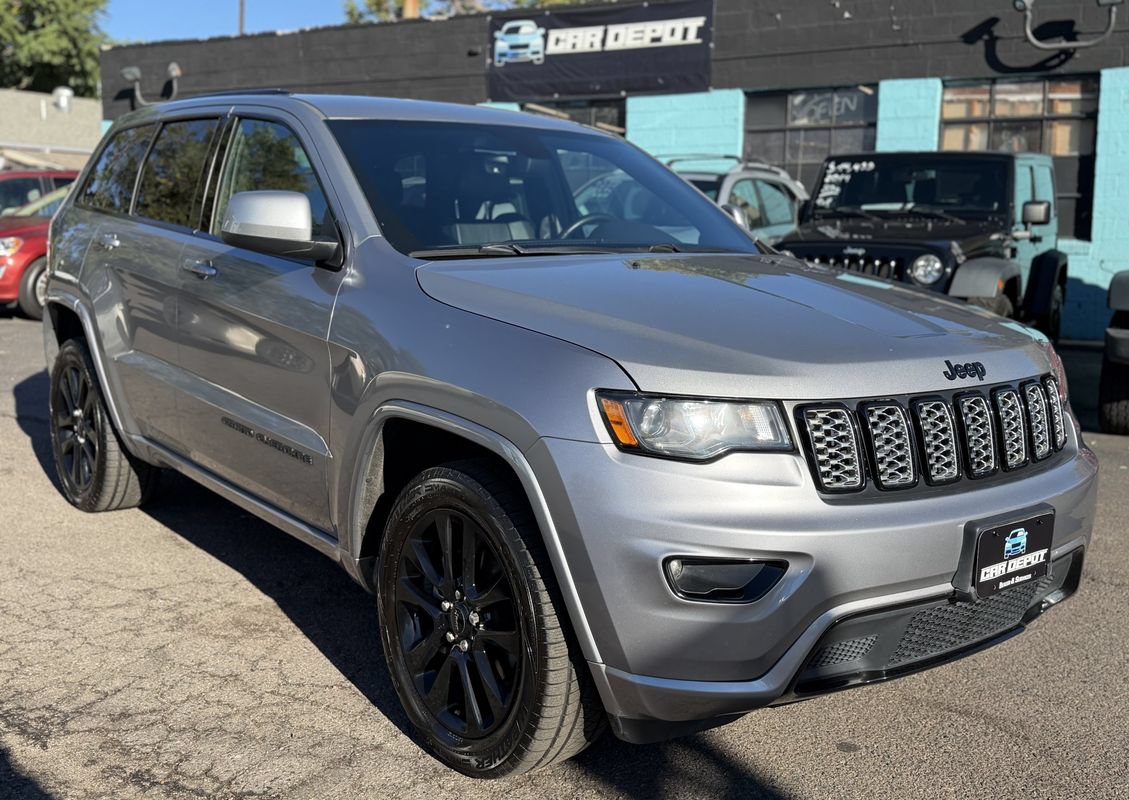 Used 2017 Jeep Grand Cherokee Altitude