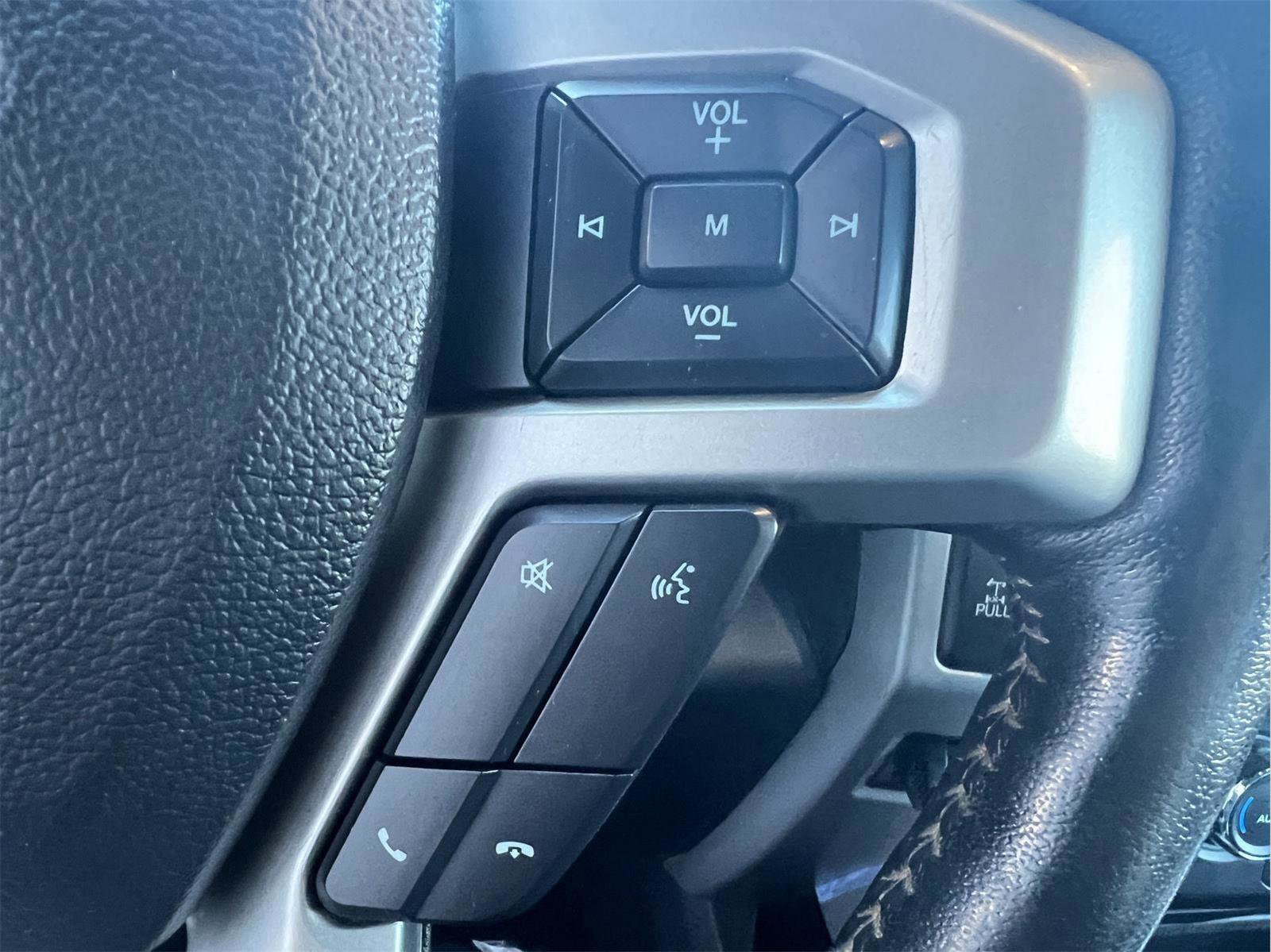 Used 2020 Ford F350 Lariat w/ Chrome Package image 22