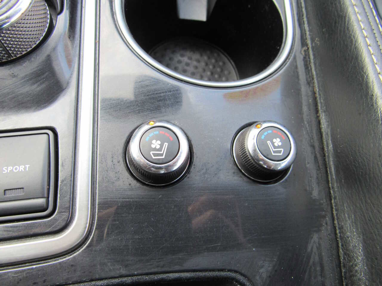 Used 2016 Nissan Maxima Platinum w/ Interior Lighting Package image 17