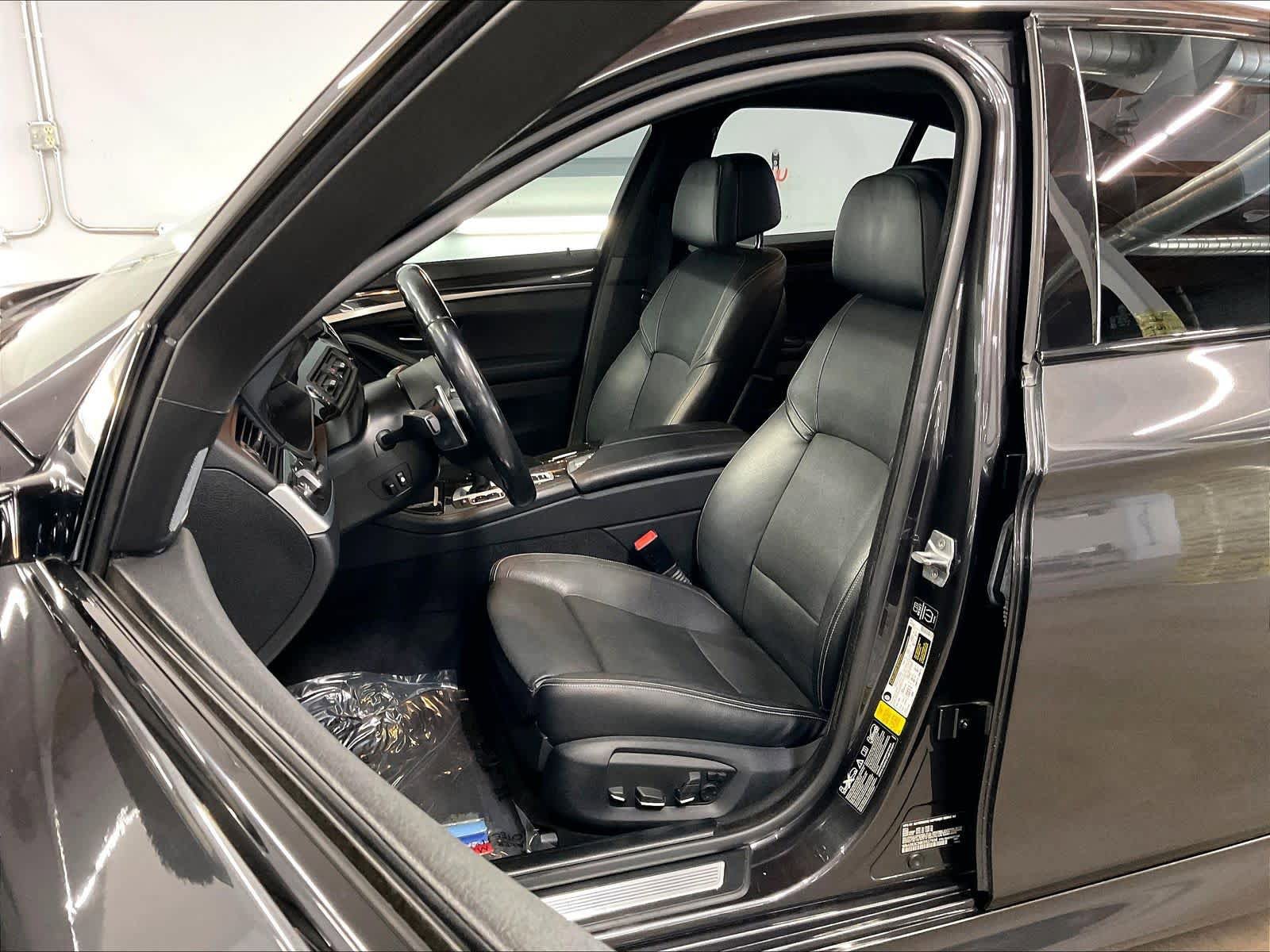 Used 2014 BMW 535i xDrive Sedan AWD/4WD image 26