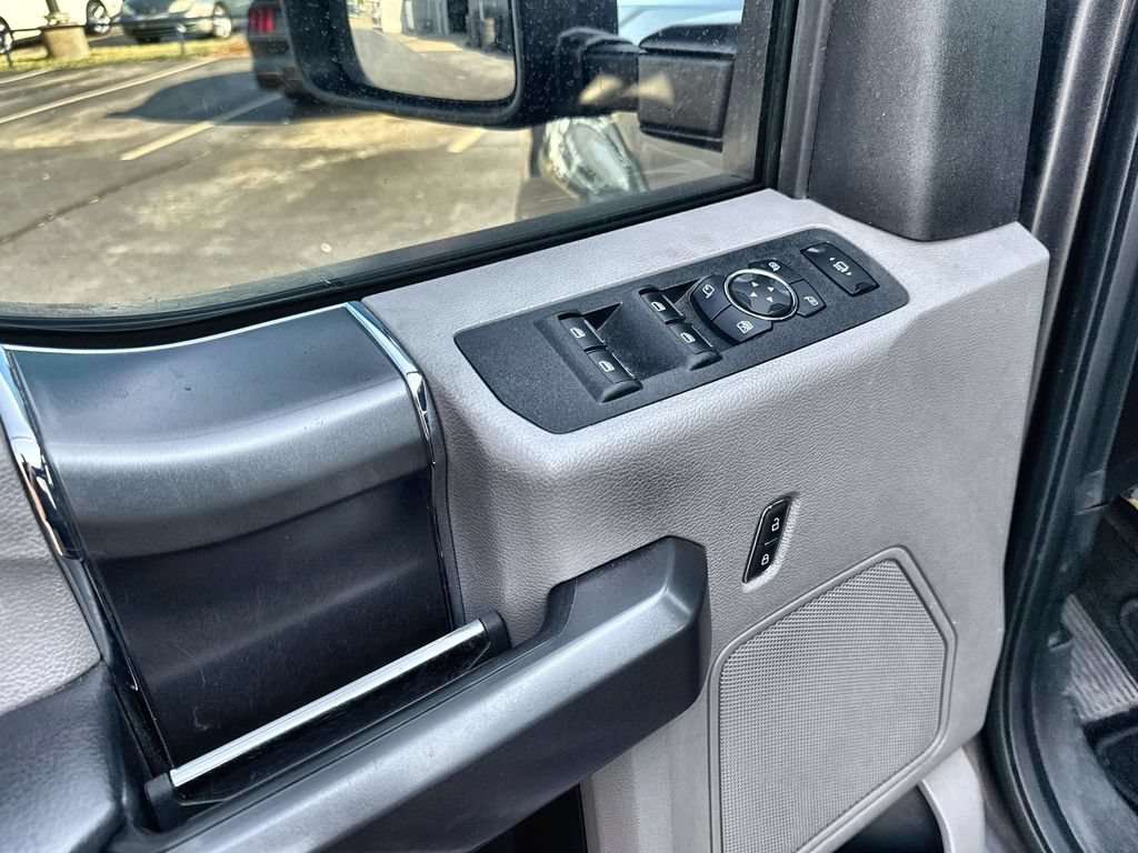 Used 2019 Ford F250 XLT w/ XLT Premium Package AWD/4WD image 4