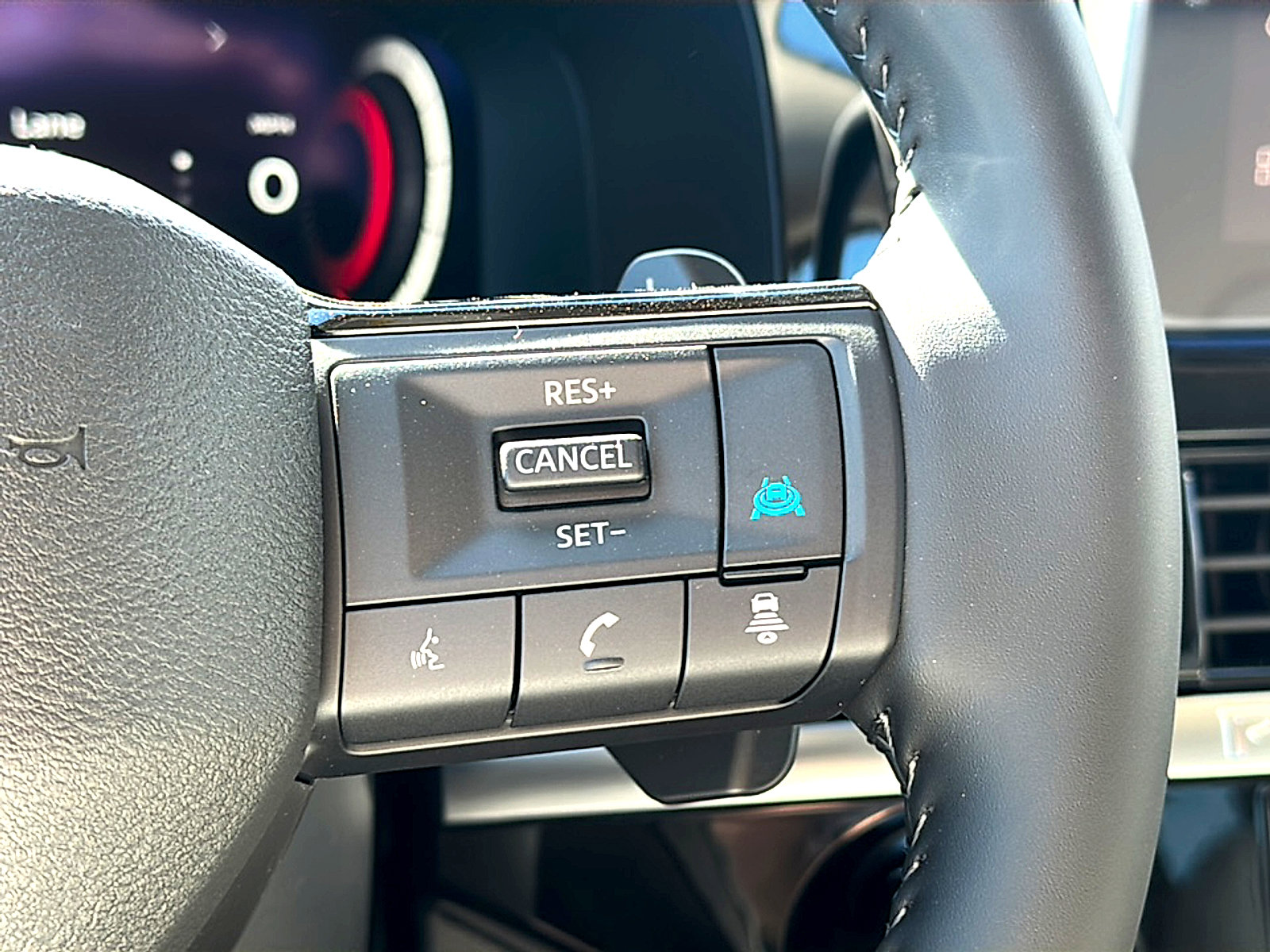 New 2026 Nissan Pathfinder SL image 19