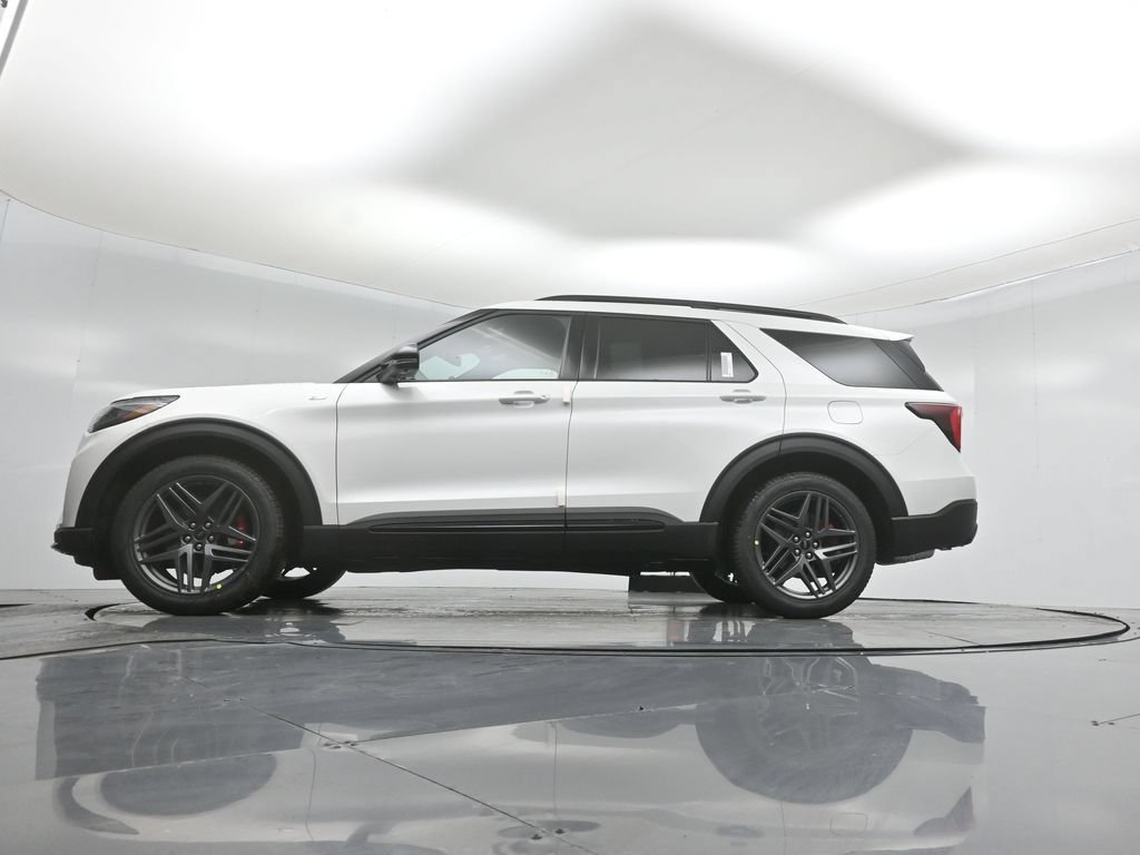 New 2026 Ford Explorer ST-Line w/ ST-Line Street Pack RWD image 52