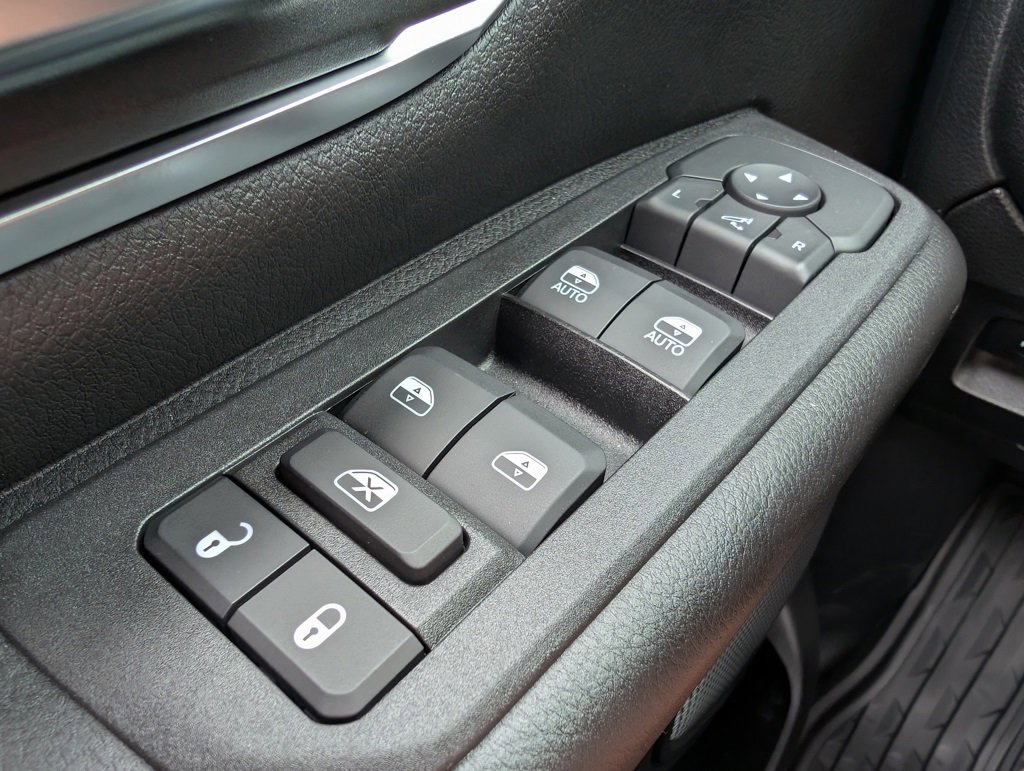 New 2026 RAM 1500 4x4 Crew Cab image 39
