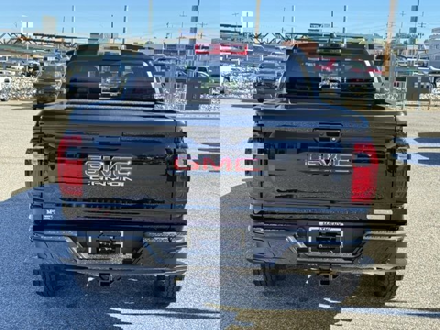 New 2026 GMC Canyon Elevation w/ Convenience Package image 4