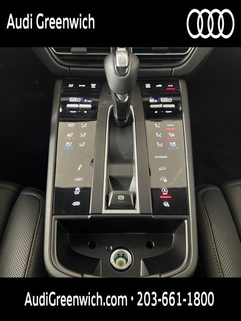 Used 2023 Porsche Macan GTS AWD/4WD image 28