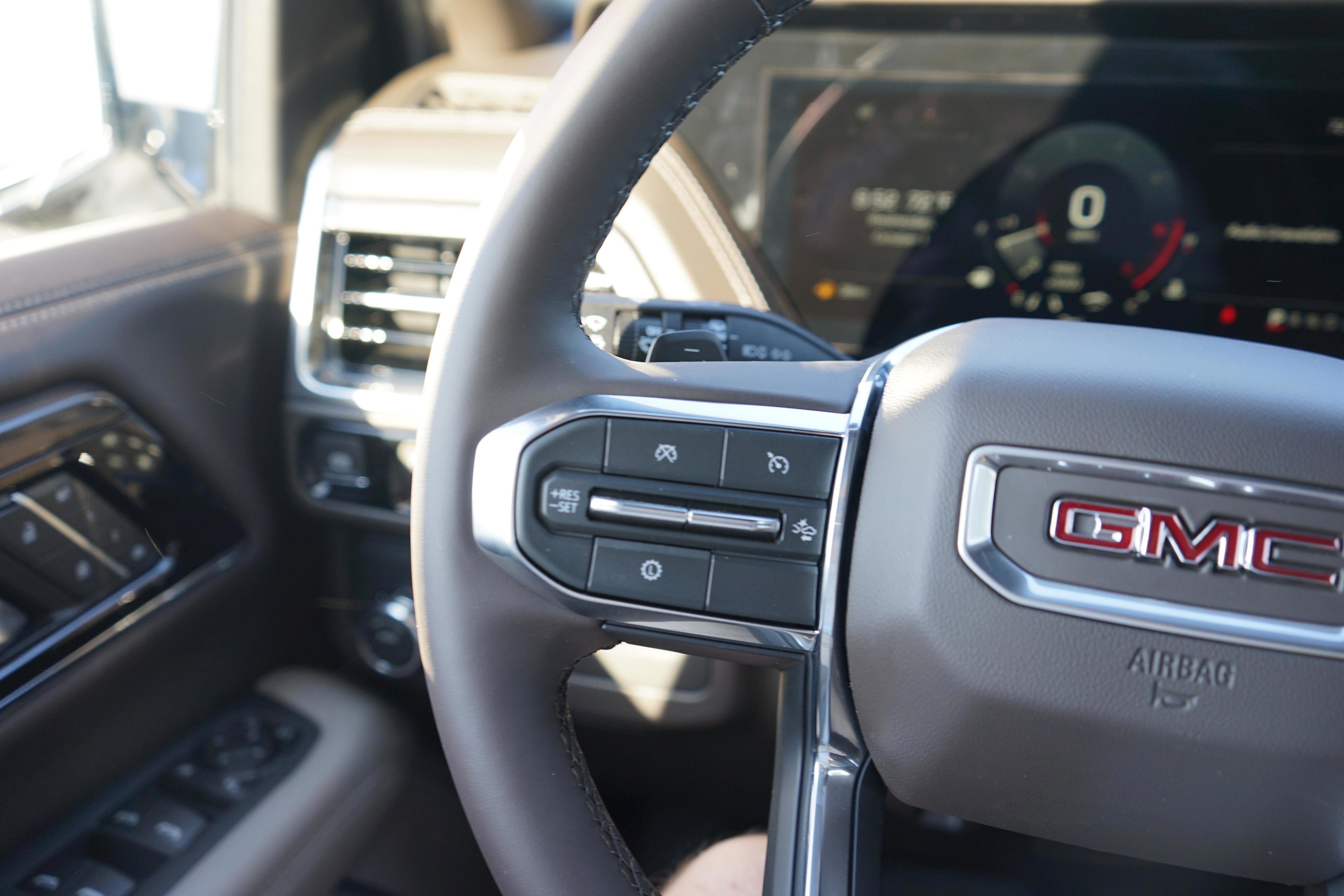 New 2026 GMC Yukon Elevation image 13