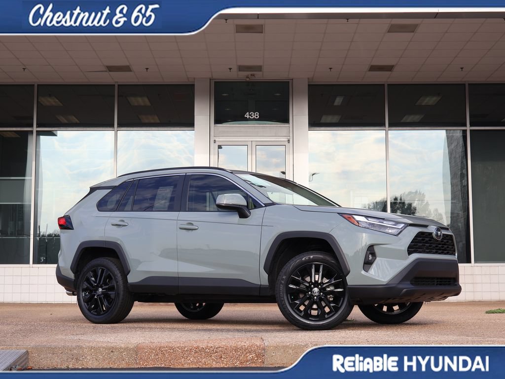 Used 2022 Toyota RAV4 XLE Premium AWD/4WD image 2