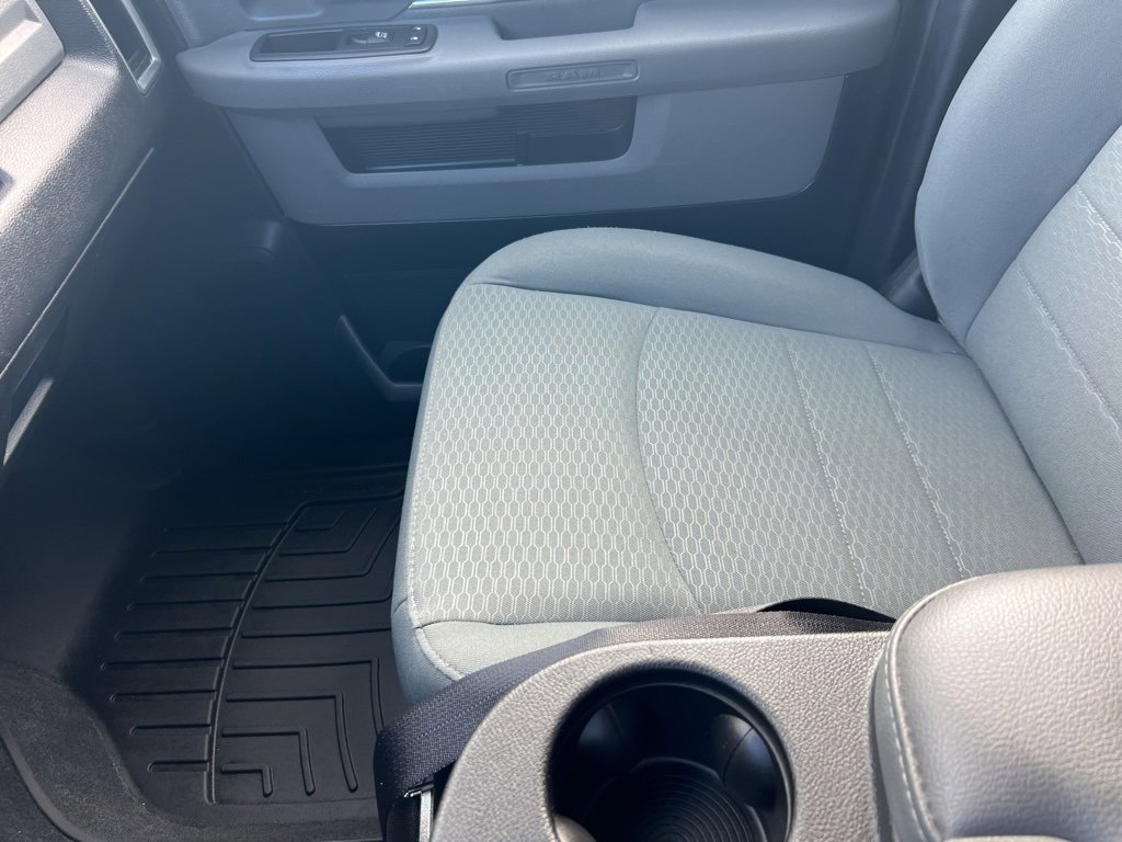 Used 2018 RAM 1500 Classic SLT image 18