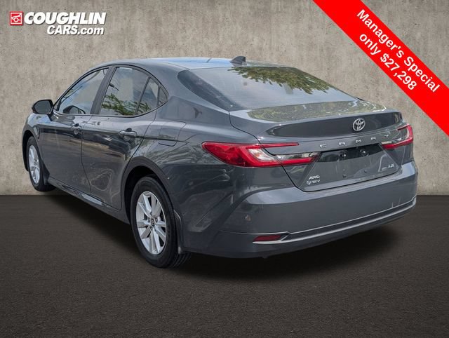 Used 2025 Toyota Camry LE AWD/4WD image 5