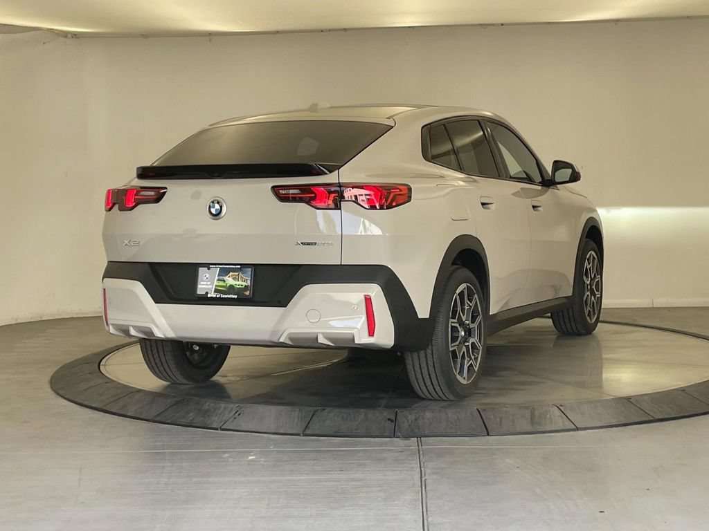 New 2026 BMW X2 xDrive28i w/ Technology Package AWD/4WD image 5