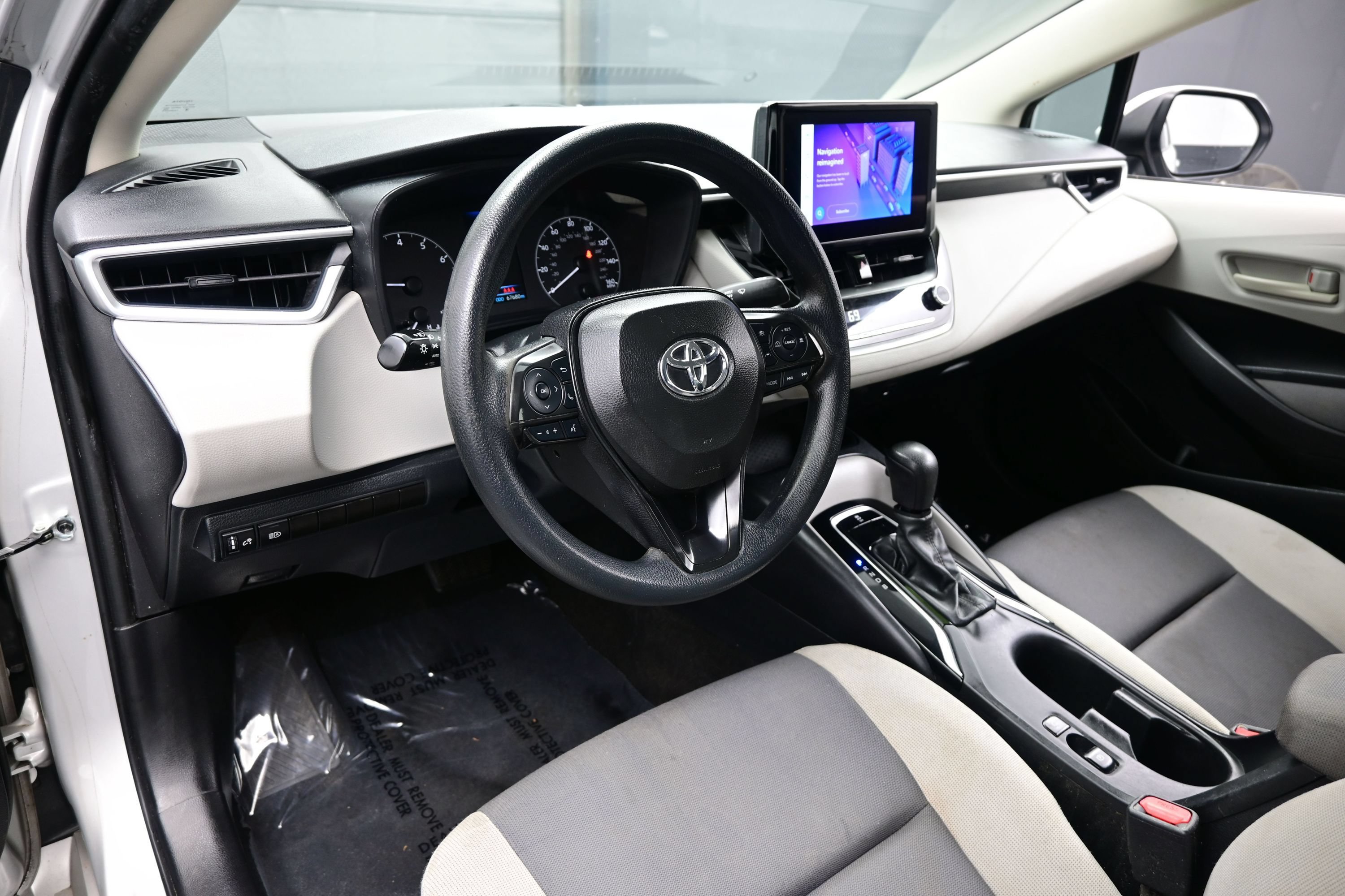 Used 2024 Toyota Corolla LE FWD image 10