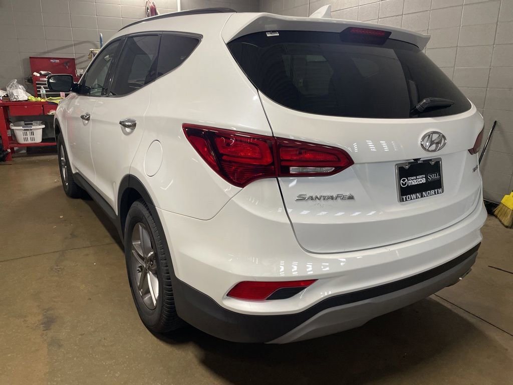 Used 2018 Hyundai Santa Fe Sport w/ 2.4L Value Package 02 FWD image 4