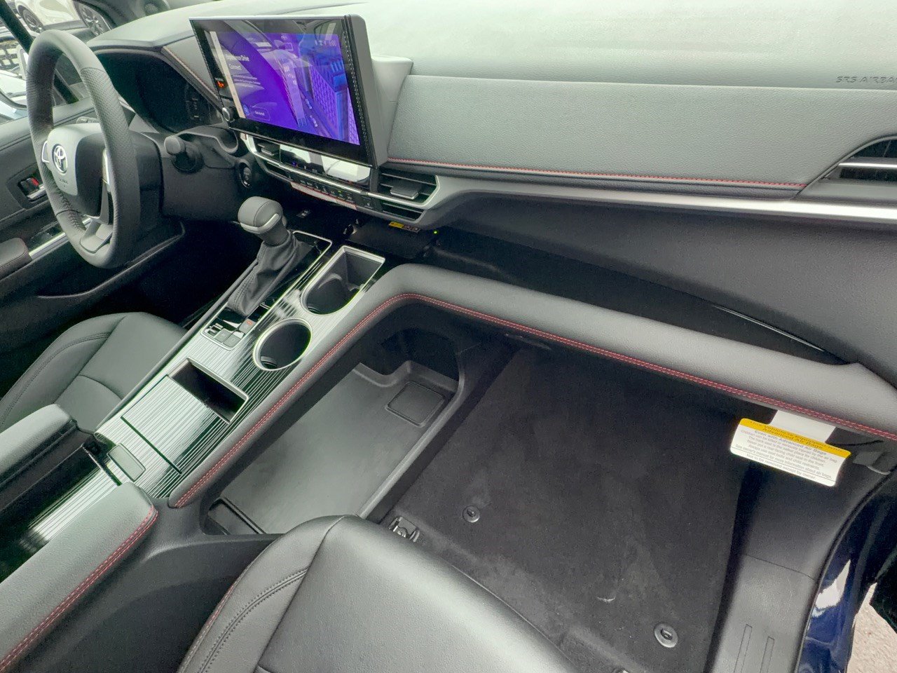 New 2026 Toyota Sienna XSE FWD image 32