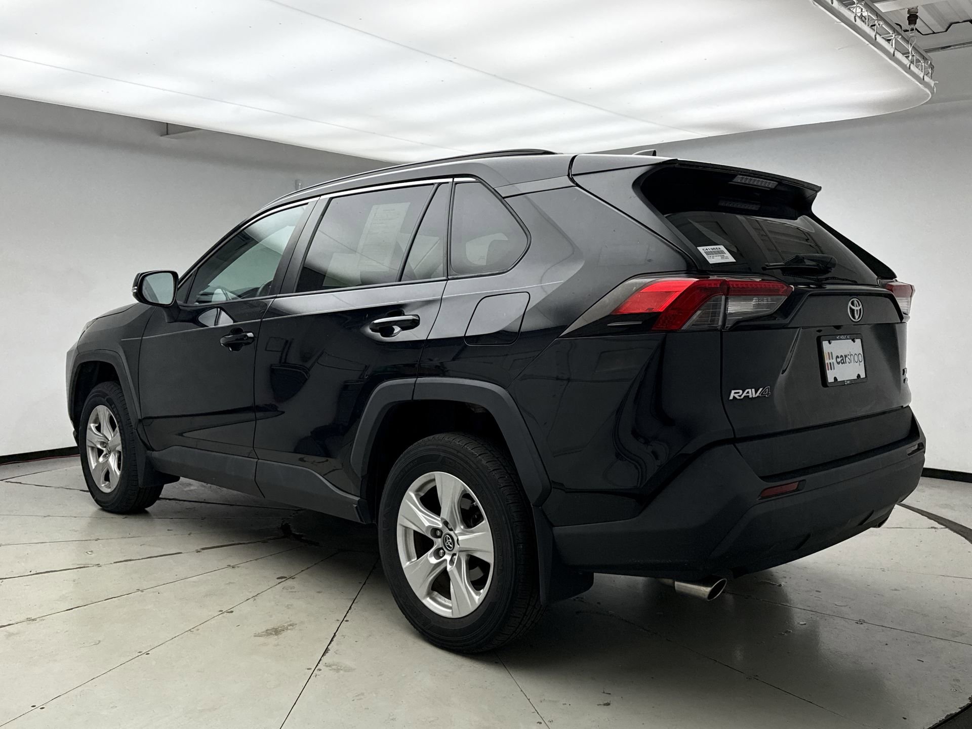 Used 2019 Toyota RAV4 XLE w/ Convenience Package AWD/4WD image 3