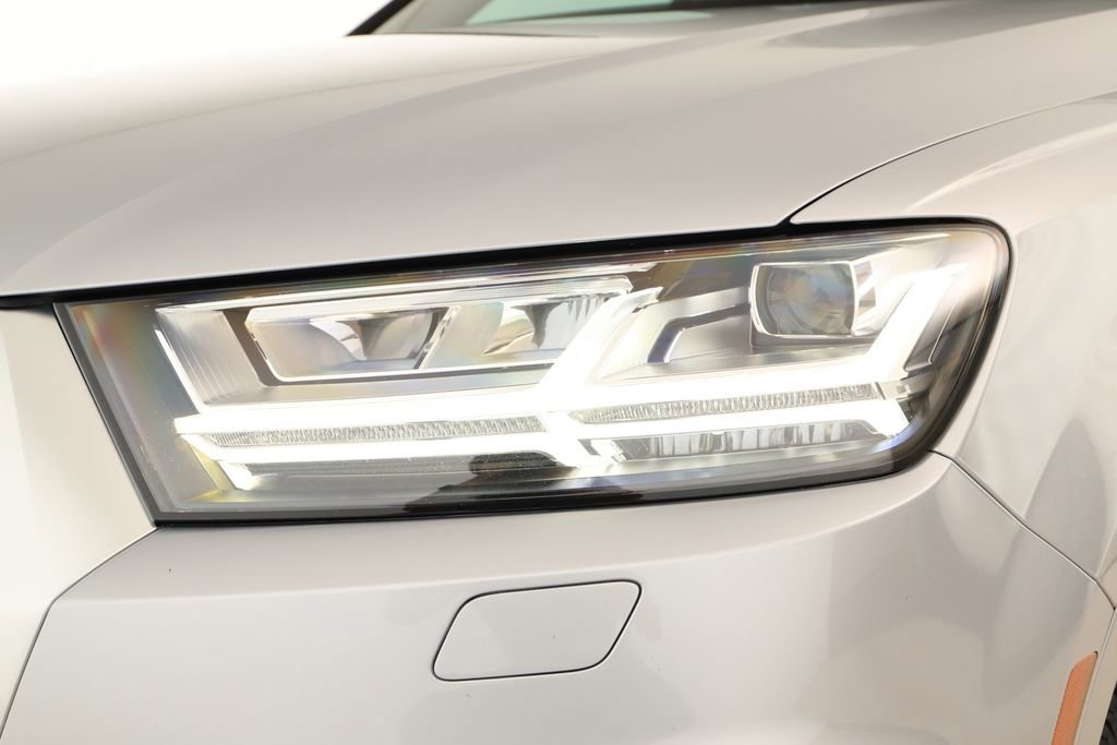 Used 2018 Audi Q7 3.0T Premium Plus w/ Premium Plus Package image 39