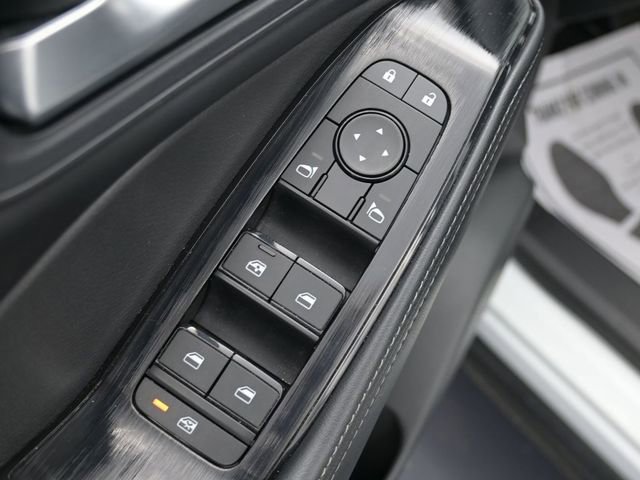 Used 2025 Nissan Rogue SV image 14