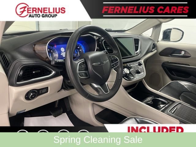 Used 2023 Chrysler Pacifica Limited FWD image 37