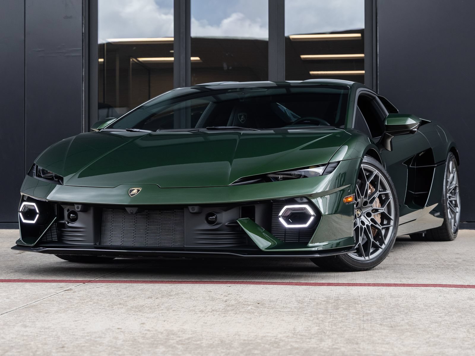 Used 2026 Lamborghini Temerario AWD/4WD image 1