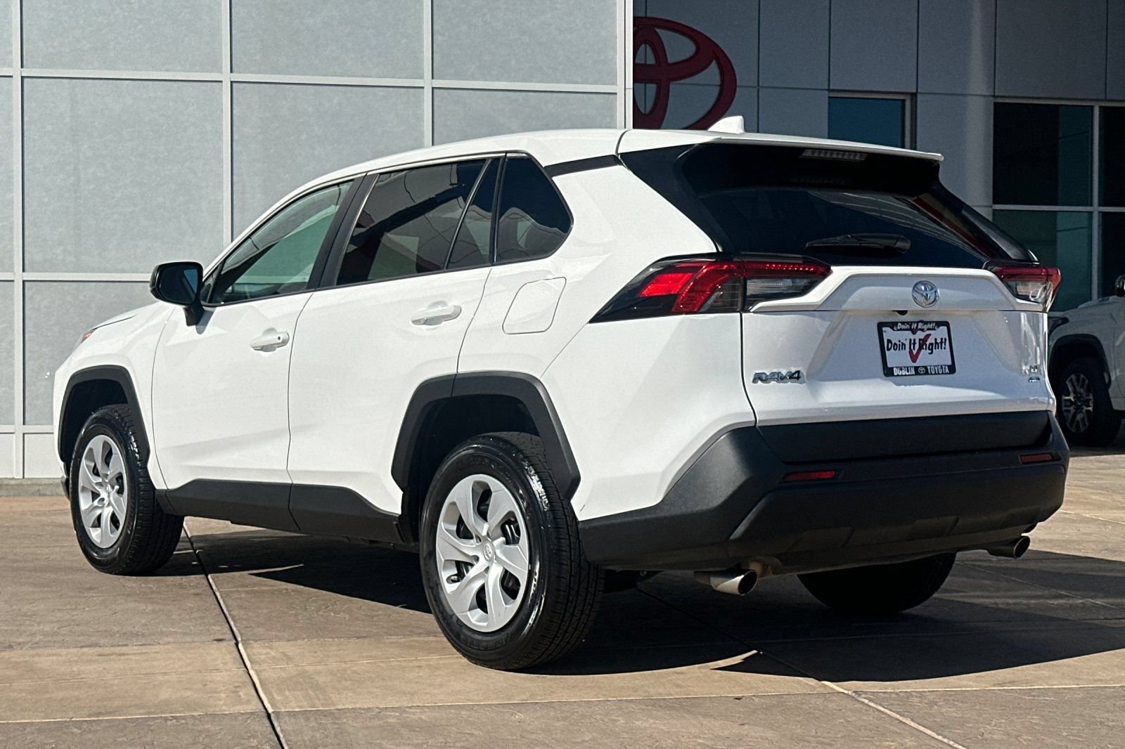 Used 2024 Toyota RAV4 LE AWD/4WD image 6