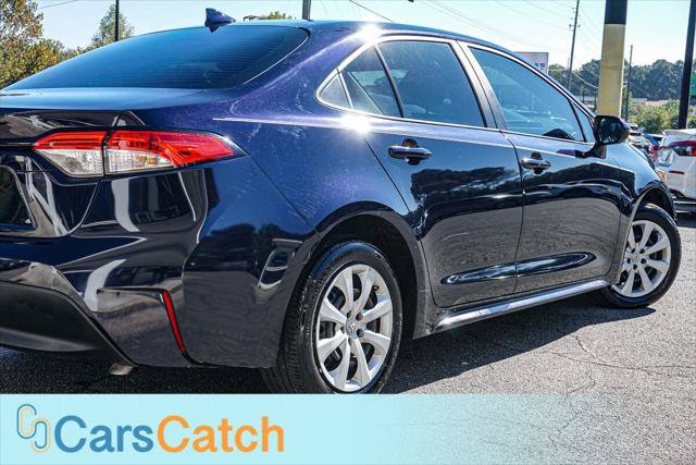 Used 2025 Toyota Corolla LE FWD image 5