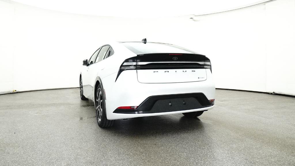 New 2025 Toyota Prius Plug-In Hybrid image 15