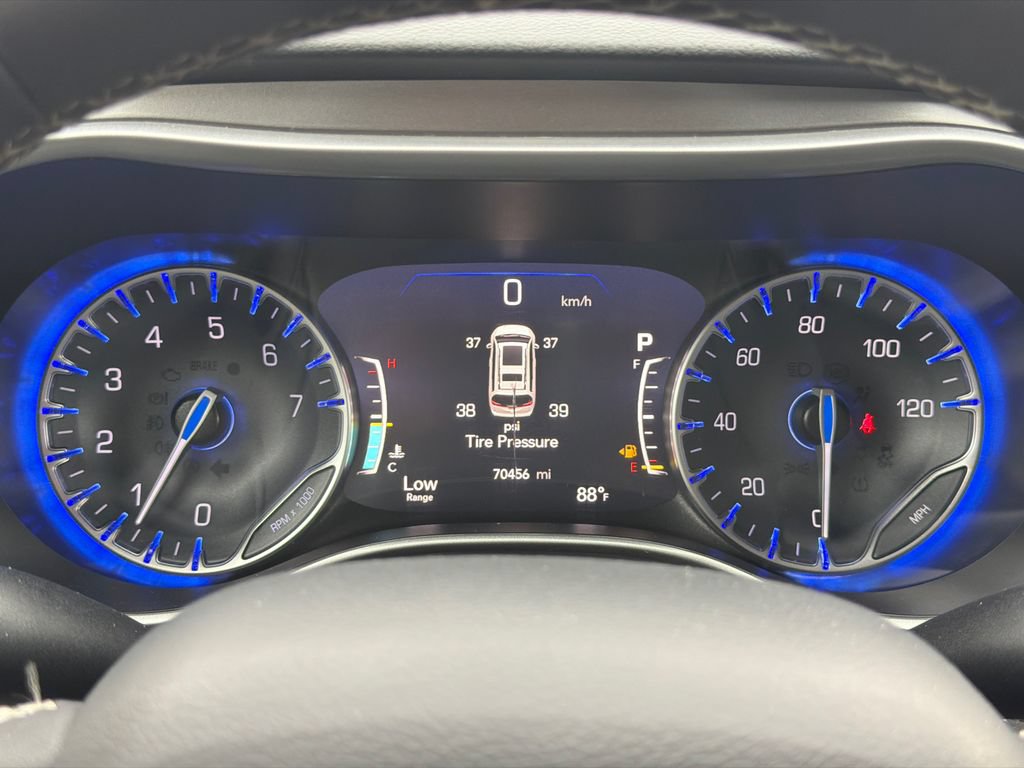 Used 2023 Chrysler Pacifica Touring-L FWD image 30
