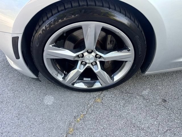 Used 2017 Chevrolet Camaro SS RWD image 16