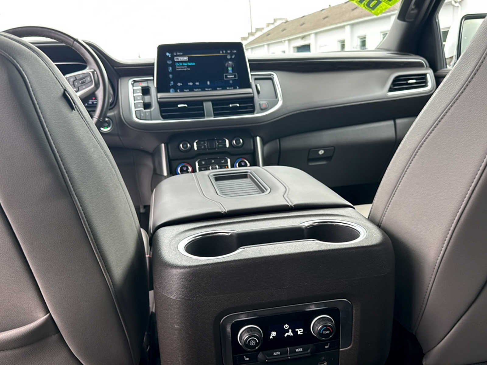 Used 2022 Chevrolet Suburban LT w/ Luxury Package AWD/4WD image 19