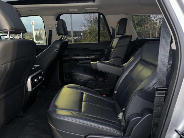 Used 2024 Ford Expedition Max XLT image 20