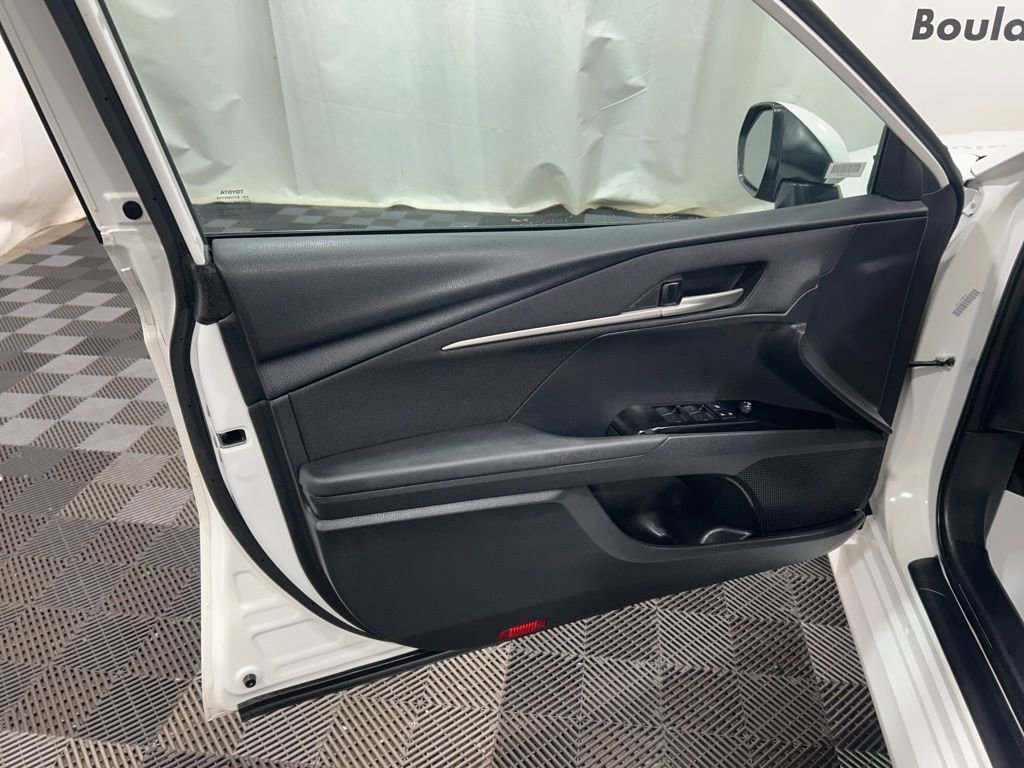 Used 2025 Toyota Camry LE image 20