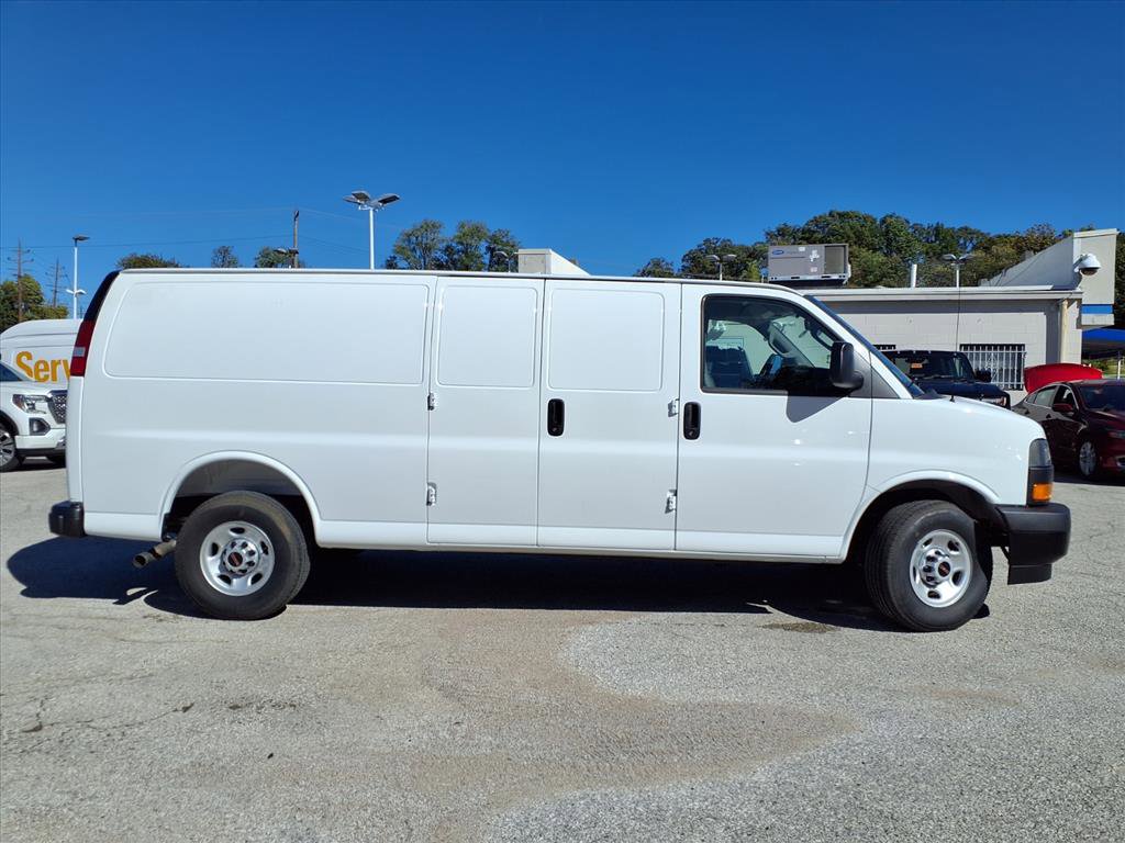 New 2025 GMC Savana 2500 Extended w/ Driver Convenience Package RWD image 22