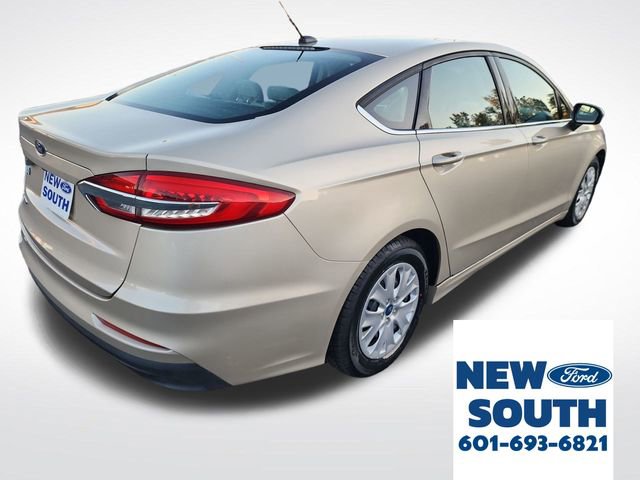 Used 2019 Ford Fusion S image 4