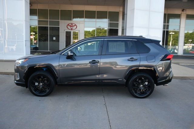 Used 2023 Toyota RAV4 XSE AWD/4WD image 2