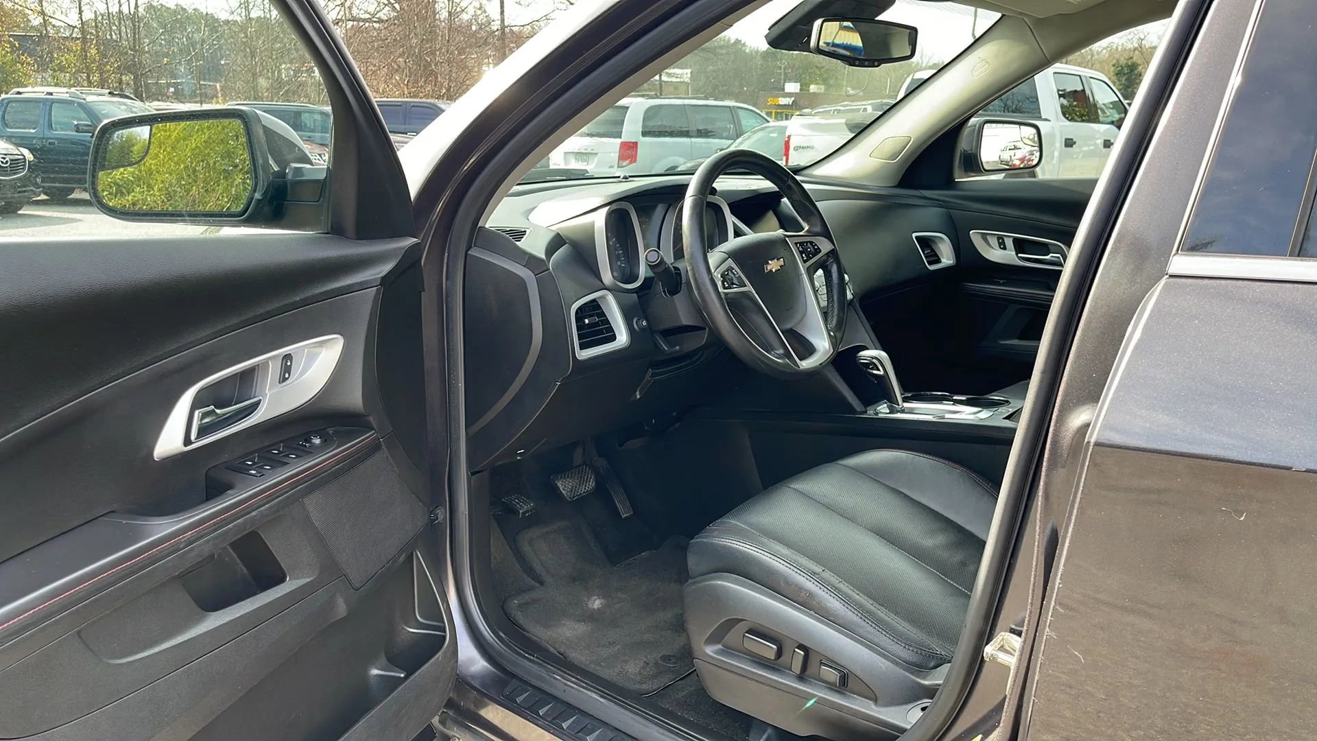 Used 2014 Chevrolet Equinox LT w/ Driver Convenience Package image 9