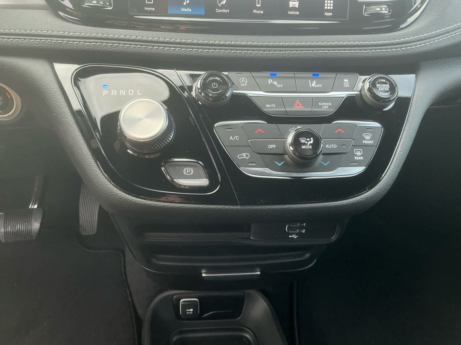 New 2026 Chrysler Pacifica Select FWD image 23