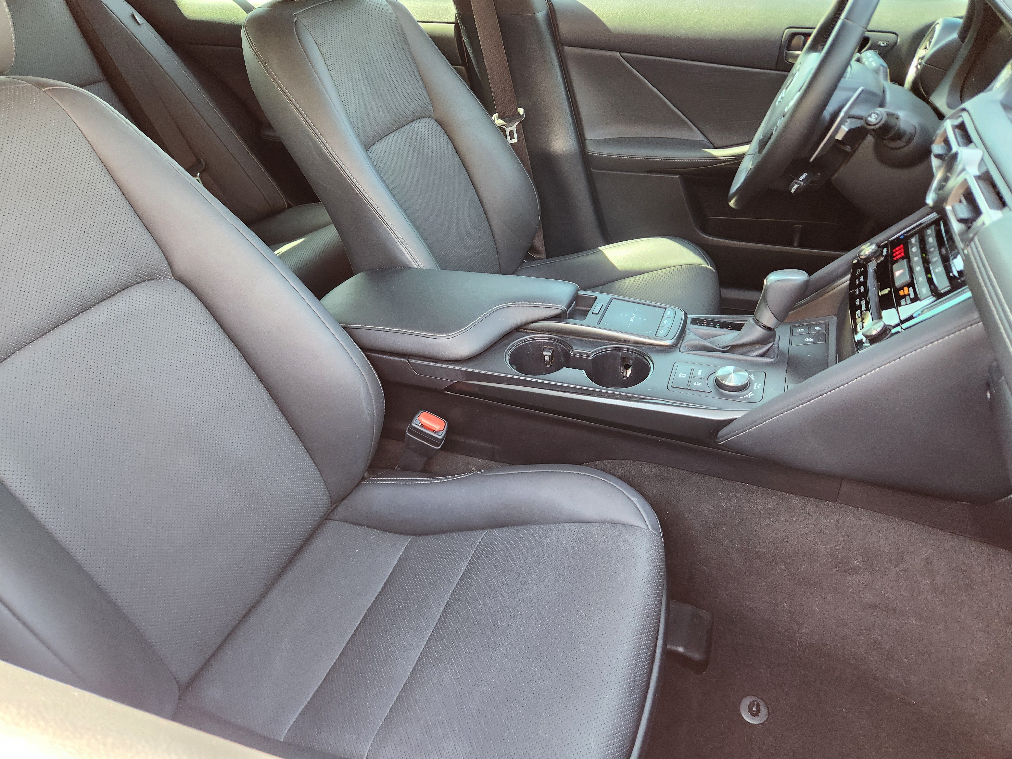 Used 2022 Lexus IS 300 w/ Premium Package RWD image 14