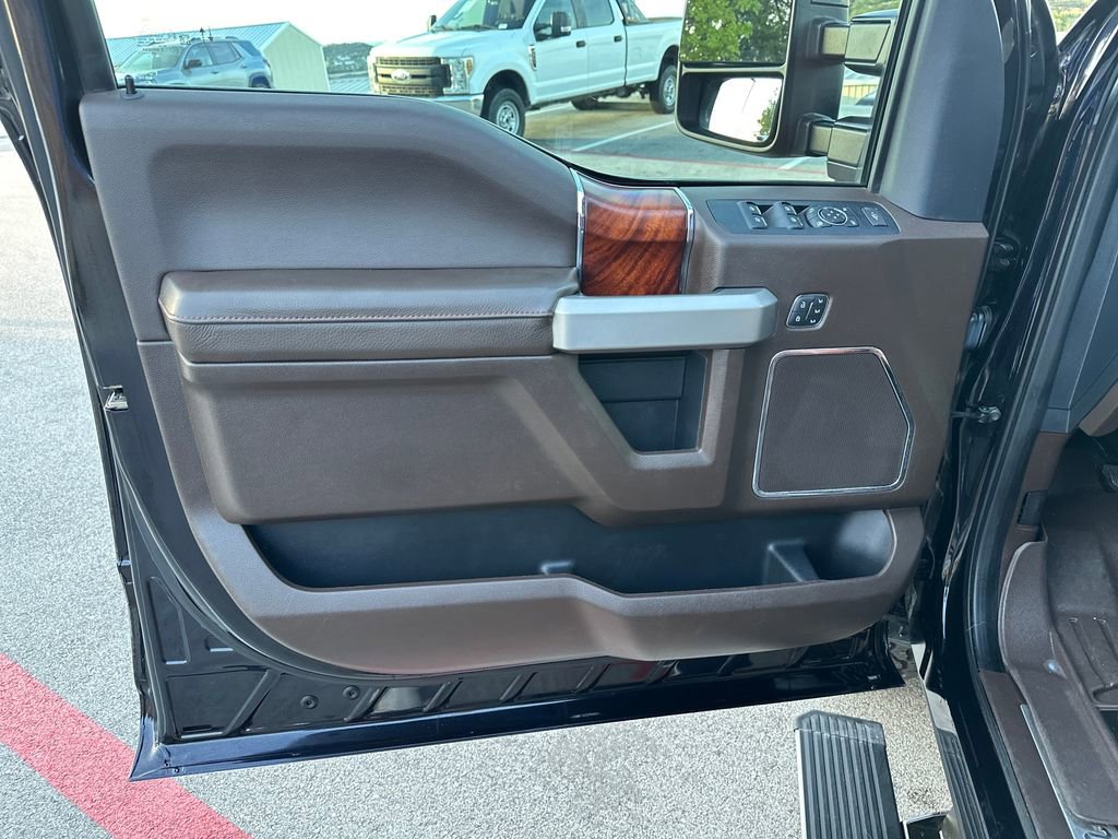 Used 2022 Ford F250 King Ranch w/ King Ranch Ultimate Package AWD/4WD image 17