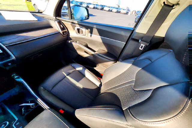 Used 2022 Kia Sorento S w/ Panoramic Sunroof Package AWD/4WD image 11